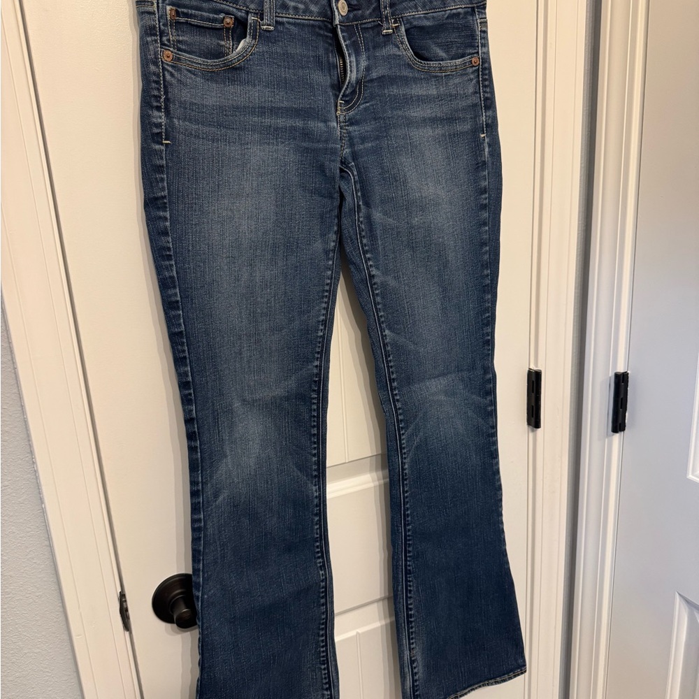 American Eagle Outfitters “Artist” Medium Blue Flare Jeans 8L